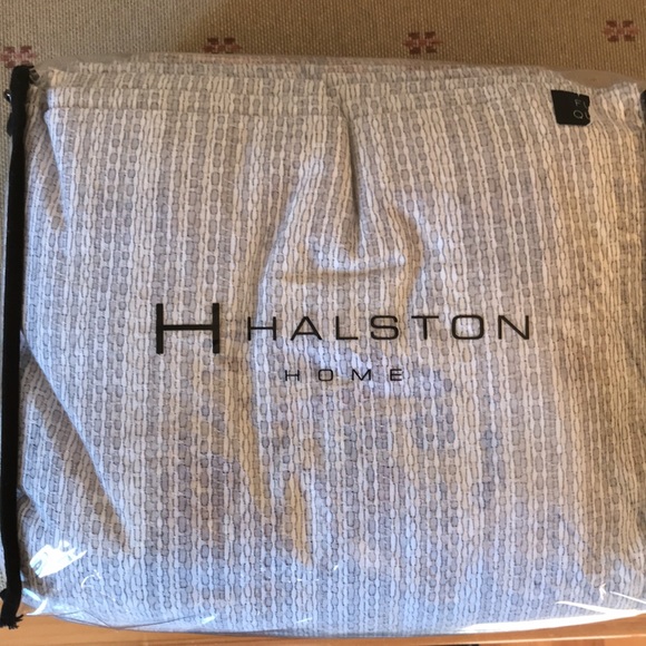 NWT H by Halston Home “Nash” F/Q Duvet Set - Picture 4 of 4